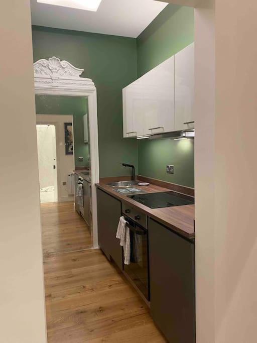 Interior Designed Flat Near Kew Botanical Gardens Lägenhet London Exteriör bild